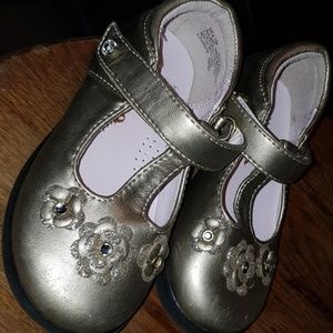 Girls dress shoes